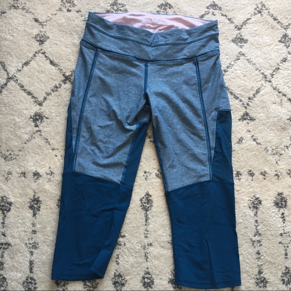 Lululemon Mesh Capri Legging Yoga Pant 6